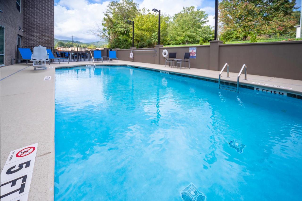 Holiday Inn Express - Brevard By Ihg Kültér fotó
